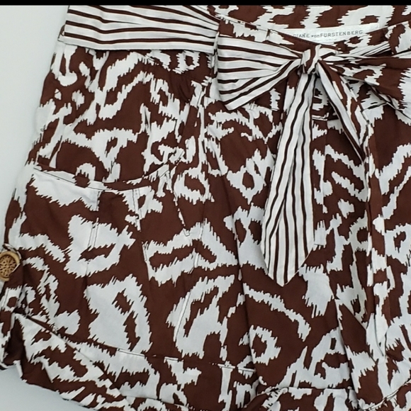 Diane von Furstenberg Brown Bow Leopard Shorts - Picture 3 of 6